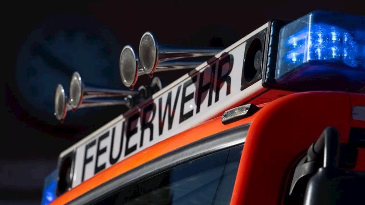 Feuer in Mehrfamilienhaus: Mann bei Brand in Stuttgart schwer verletzt