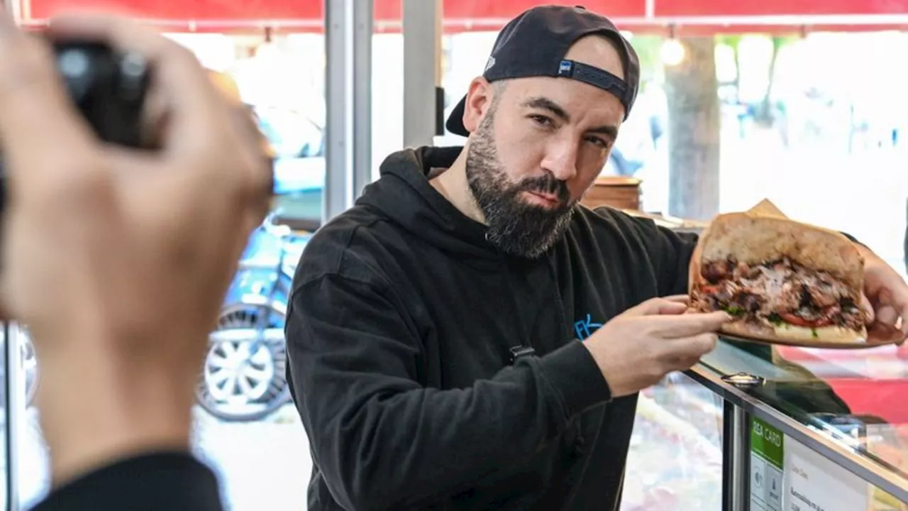 Streetfood: Drehort Drehspieß: Influencer testet Berliner U-Bahn-Döner