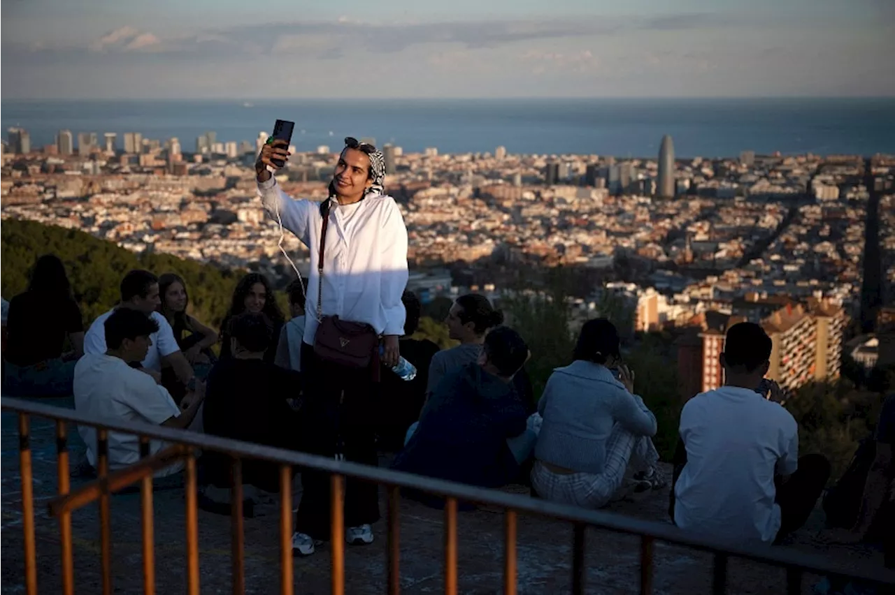 Barcelona Residents Protest Mass Tourism