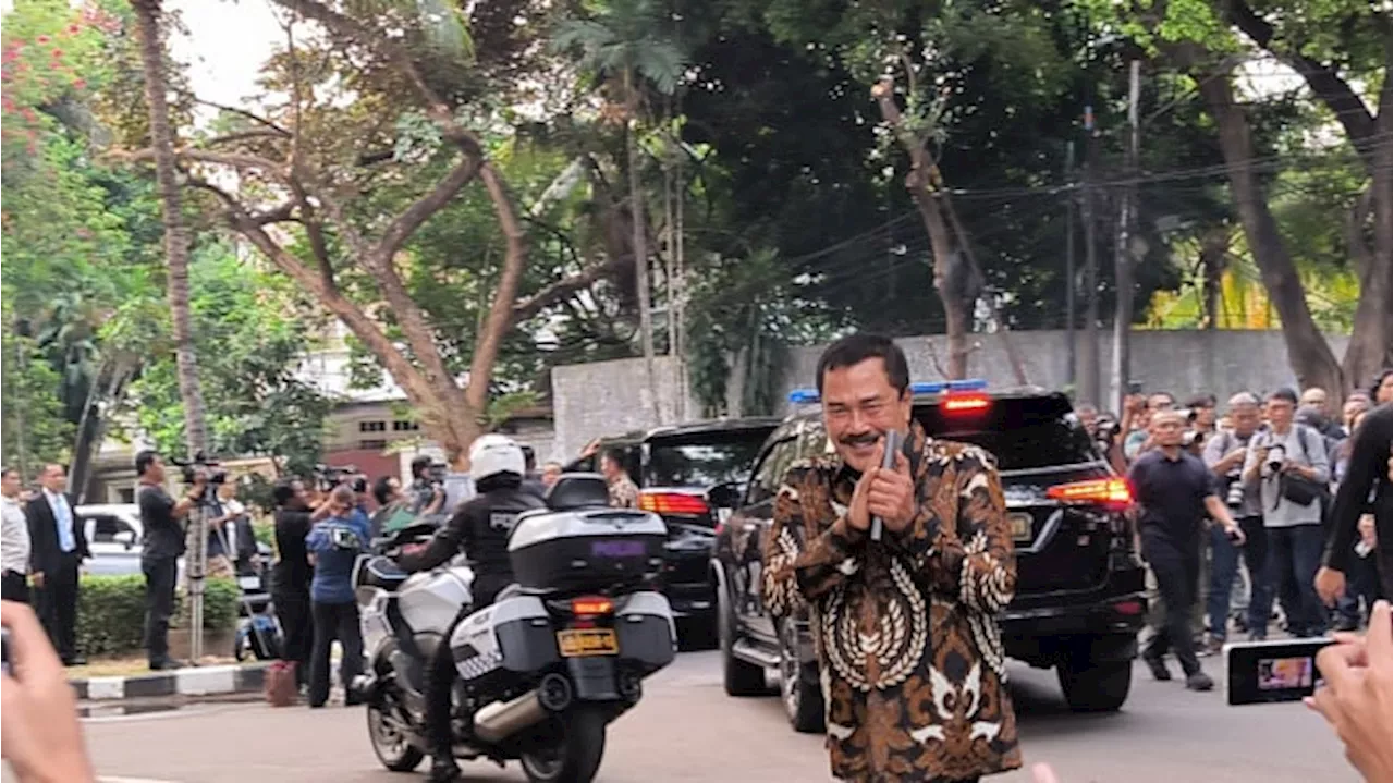 Wakapolri Komjen Agus Sambangi Kediaman Prabowo, Bahas Posisi Menteri?