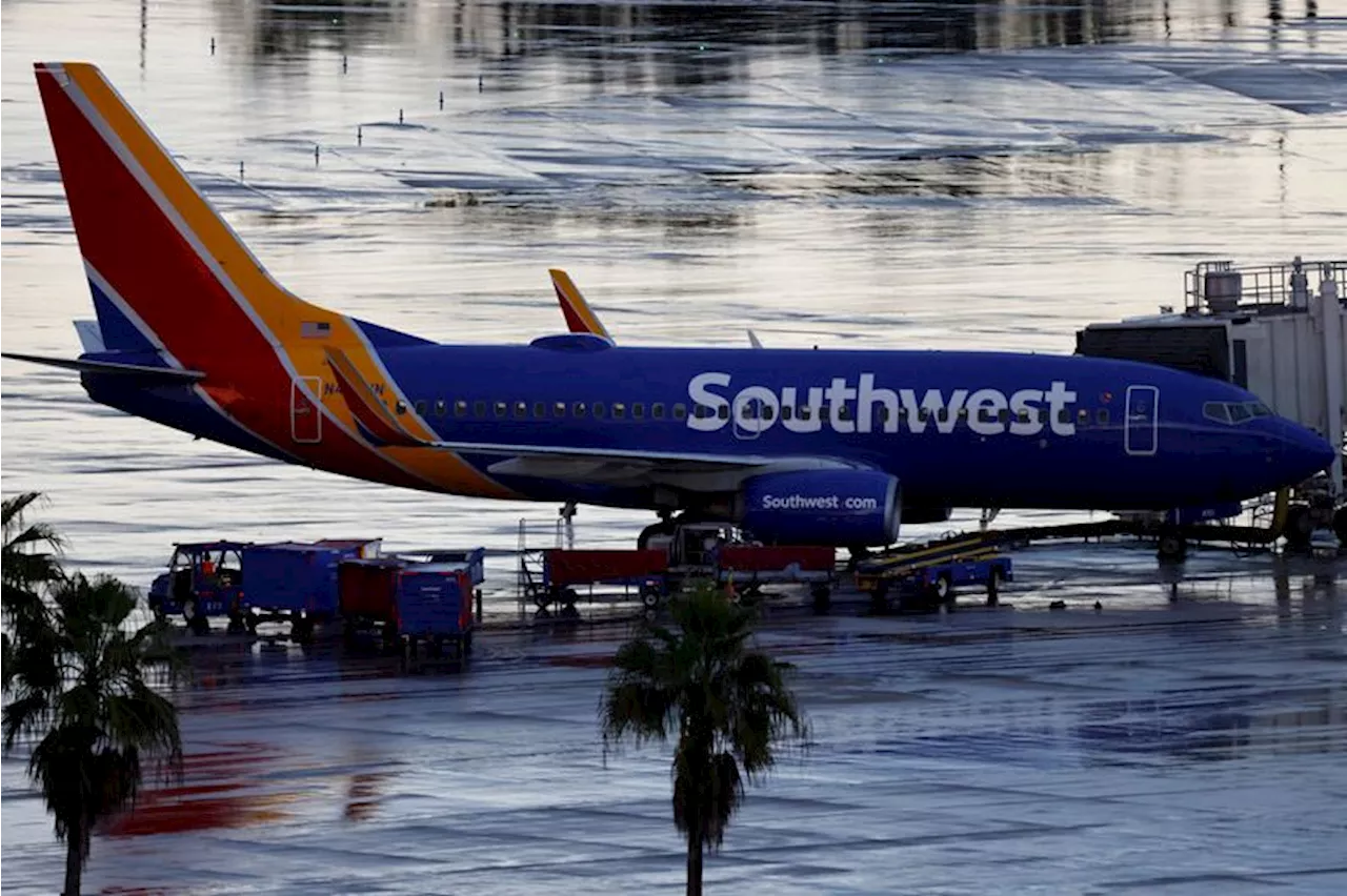 Elliott requests special meeting with Southwest Airlines, Bloomberg News reports