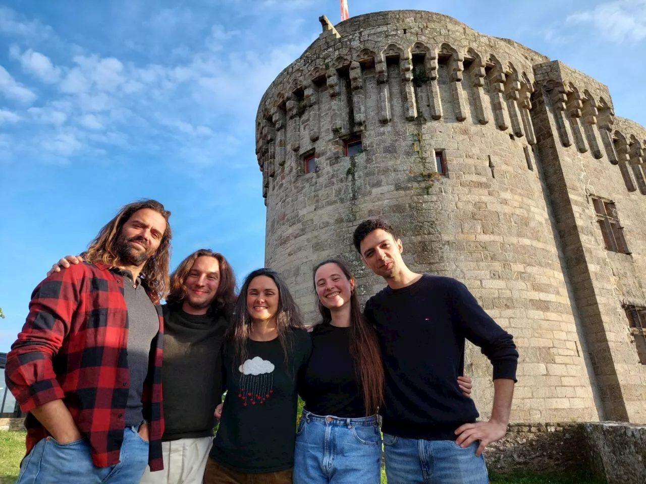 Un traître s'infiltre dans le château de Dinan