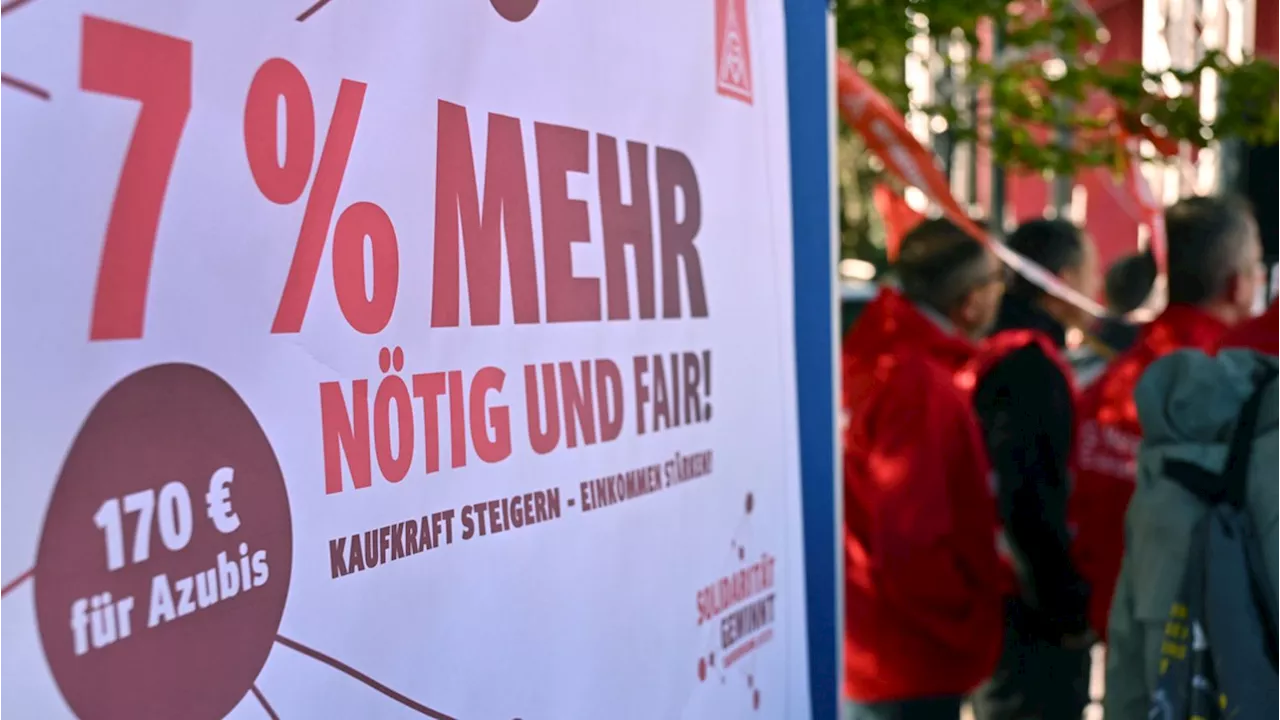 Metall-Gewerkschaft und Arbeitgeber streiten um Gehälter in Bayern