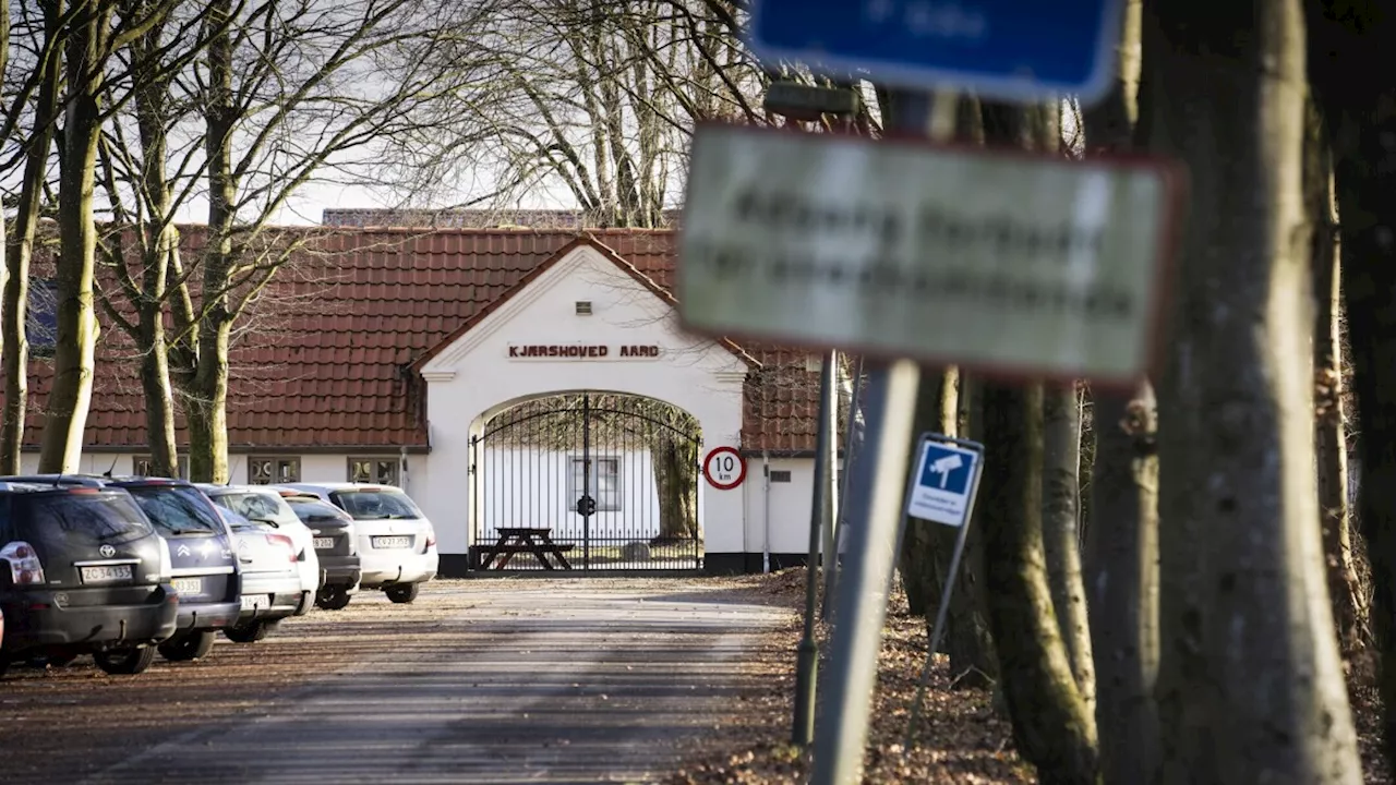 Sexchikanerede kvinder er tvunget til at blive boende sammen med deres krænkere på udrejsecenter