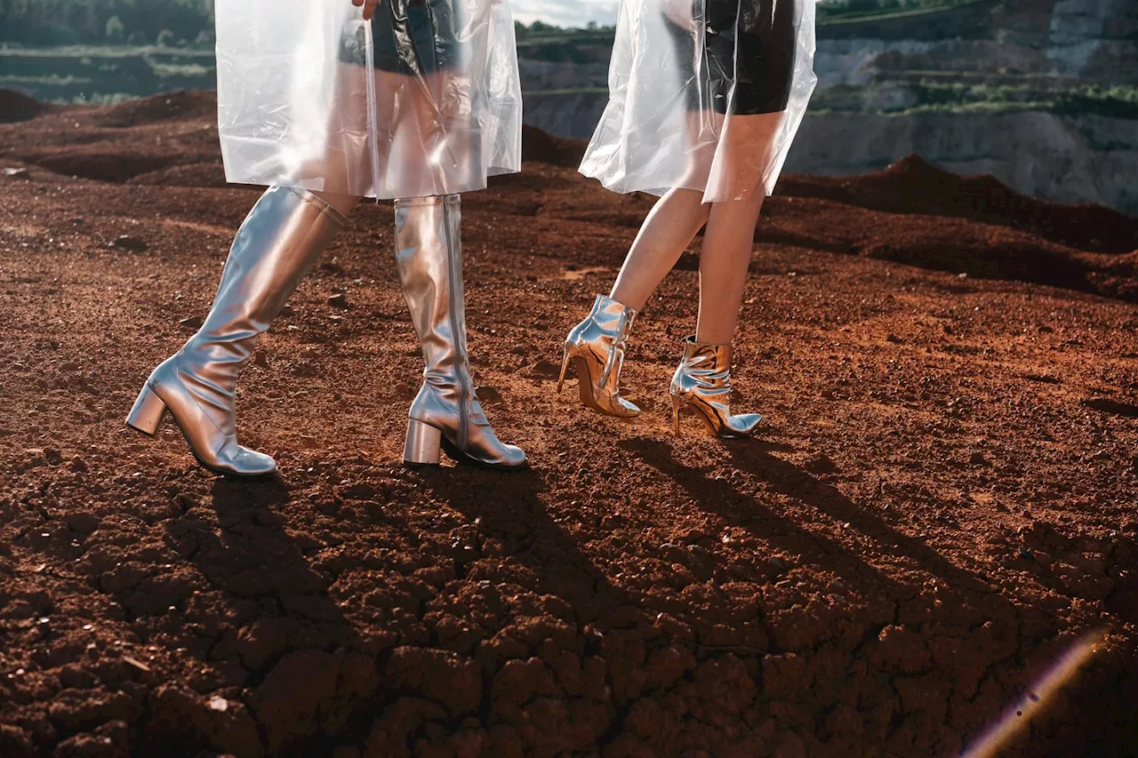 Shine Bright: The Ultimate Guide to Wearing Metallic Shoes 2024 / 2025 » Fashion Allure