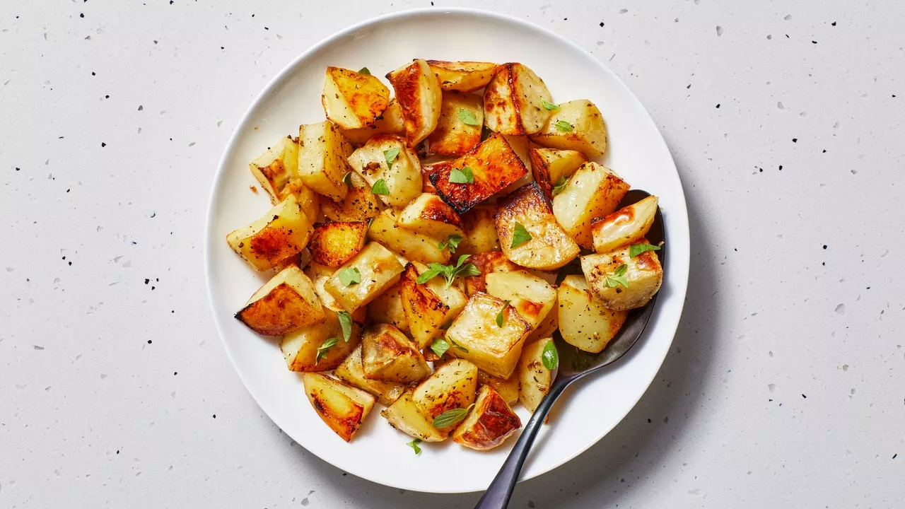 Greek Lemon Potatoes: A Flavorful Side Dish With Crispy Edges