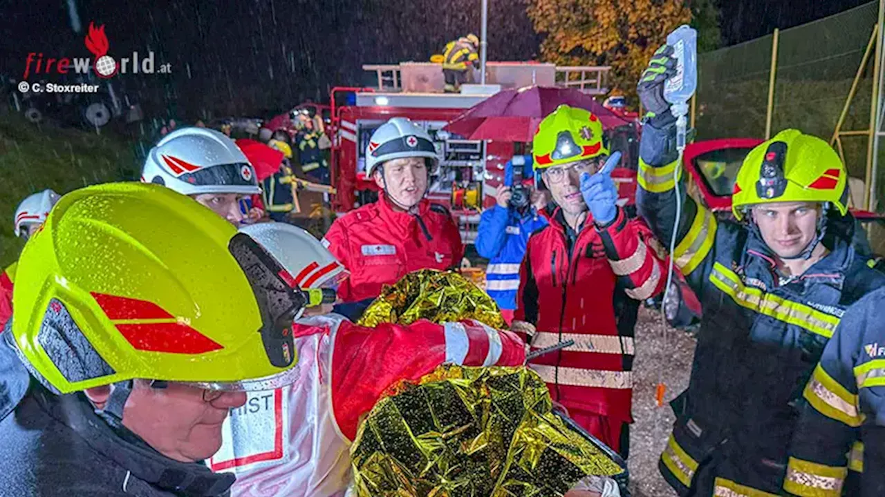 Oö: Schwerer Frontalcrash mit zwei Pfählungsverletzten als praxisnahes Übungsszenario in Innerschwand