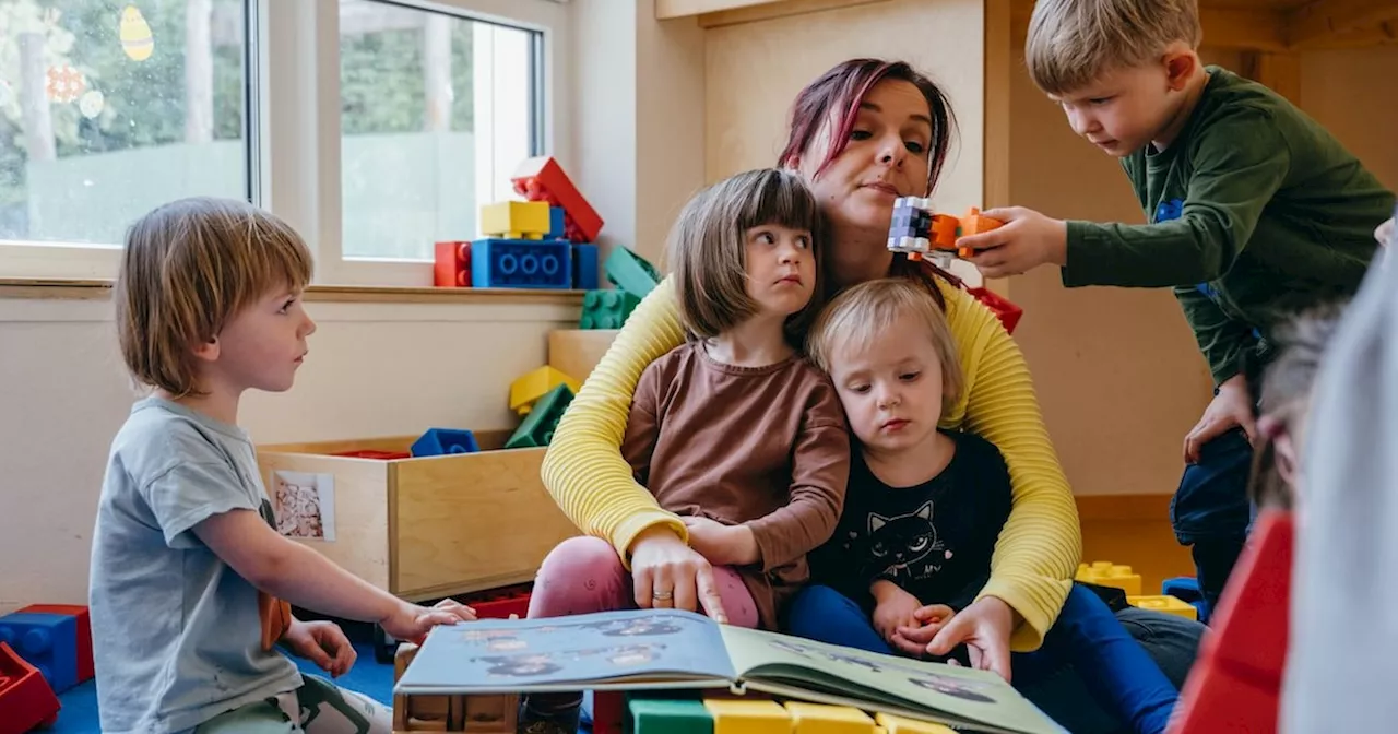 ZDF-Doku: Erzieherinnen werfen Regierung vor, Kinder 'komplett fallen' zu lassen