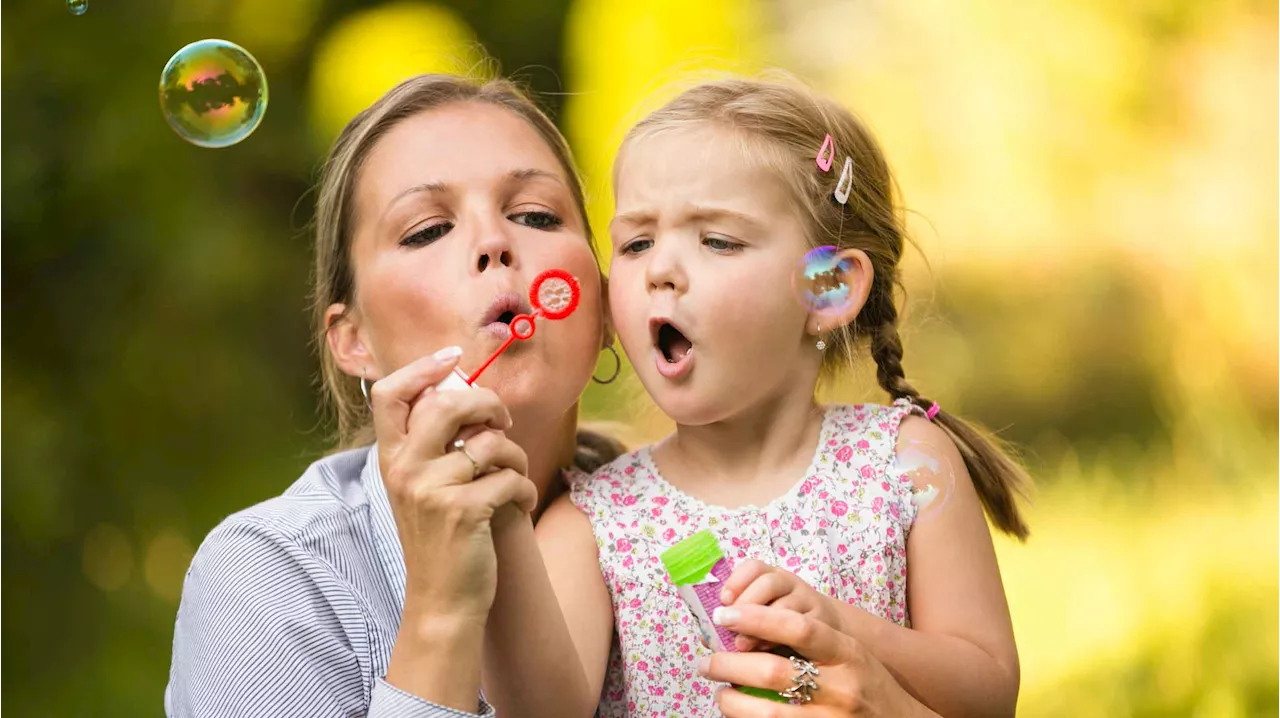 Liebevoll: Diese Sternzeichen können richtig gut mit Kindern umgehen