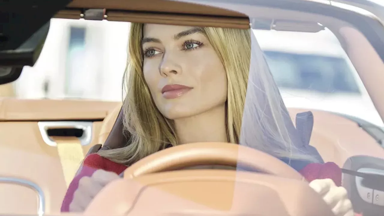 Glanzrolle für Chanel N°5 - Margot Robbie flirtet für Chanel mit 'Saltburn'-Star