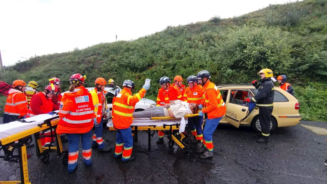 Simulacro de accidente en la refinería de A Coruña con alertas a los móviles