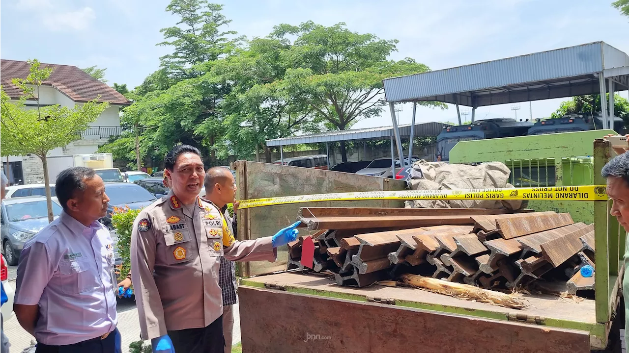 Komplotan Pencuri Rel Kereta di Bandung Barat Ditangkap, Begini Kronologinya