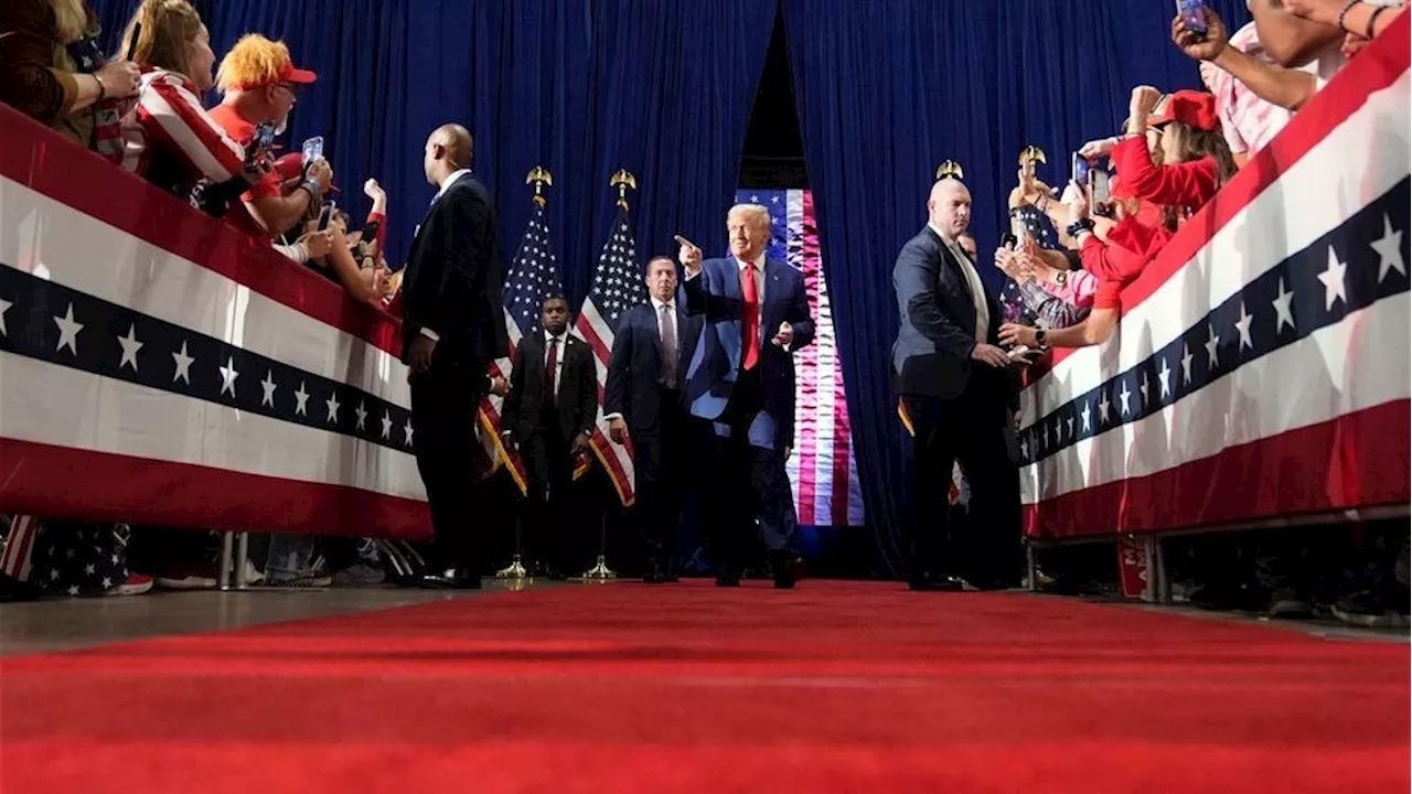 Trump's Pennsylvania town hall turns into impromptu concert after medical incidents