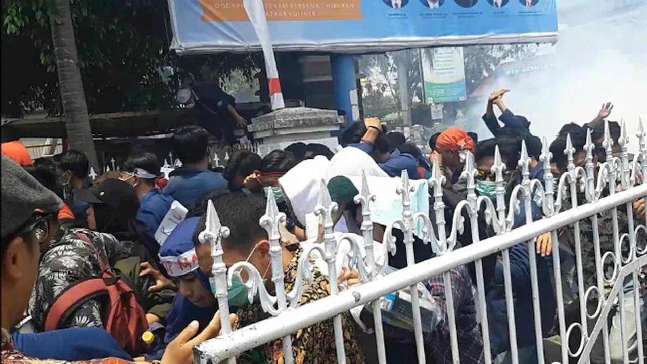 Rusak Gerbang DPRD NTB Saat Demo Agustus Silam, 6 Mahasiswa Ditetapkan Jadi Tersangka