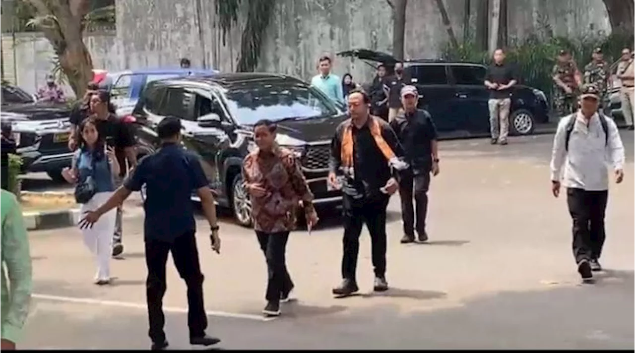 Pramono Kunjungi Rumah Prabowo, Bawa Pesan Megawati