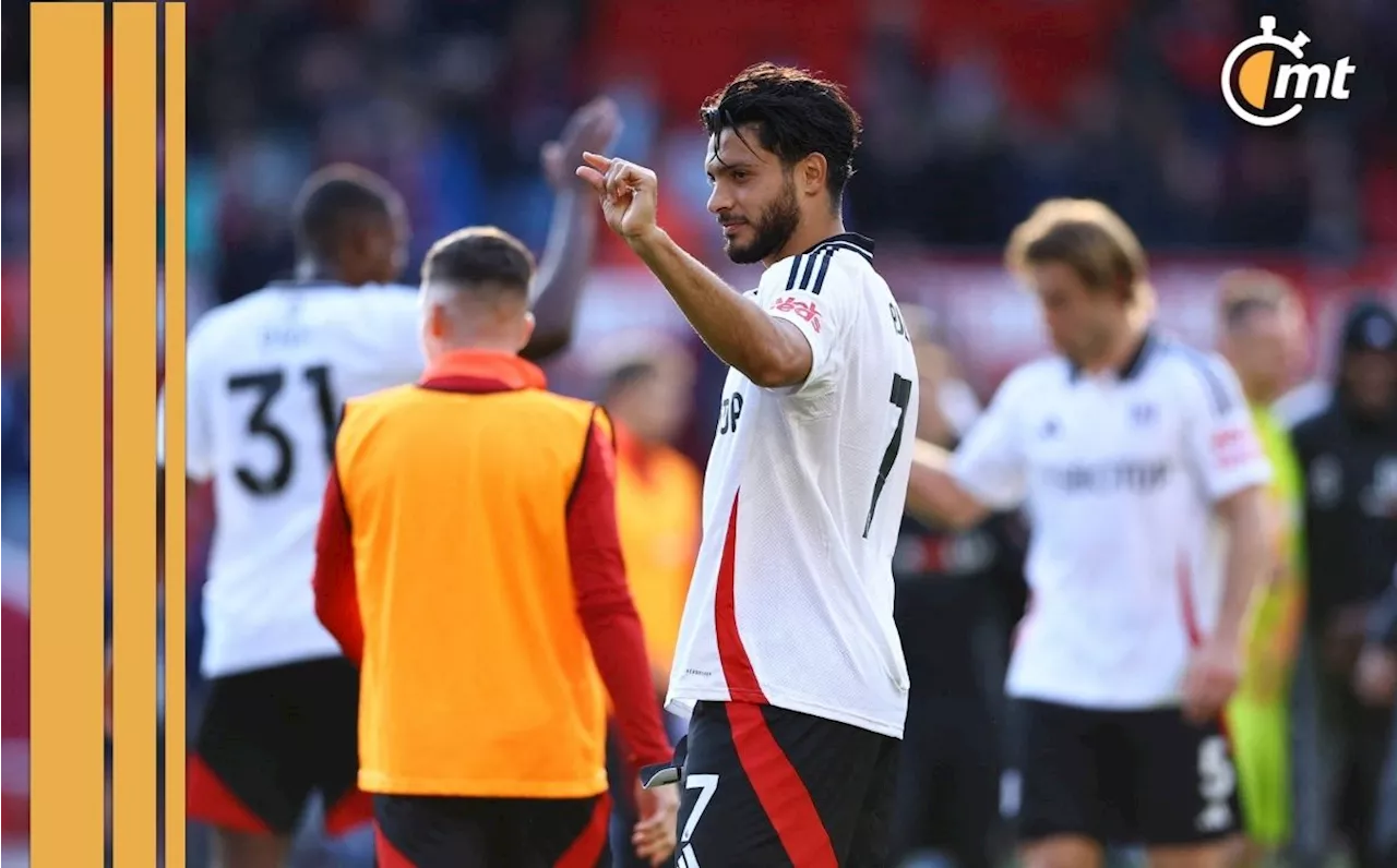 Raúl Jiménez recibe reconocimiento por gol en Premier League