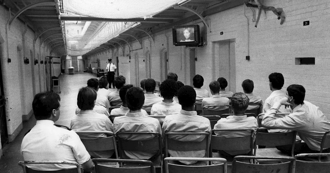 A Glimpse into Life Behind Bars at HMP Manchester Through Vintage Photos