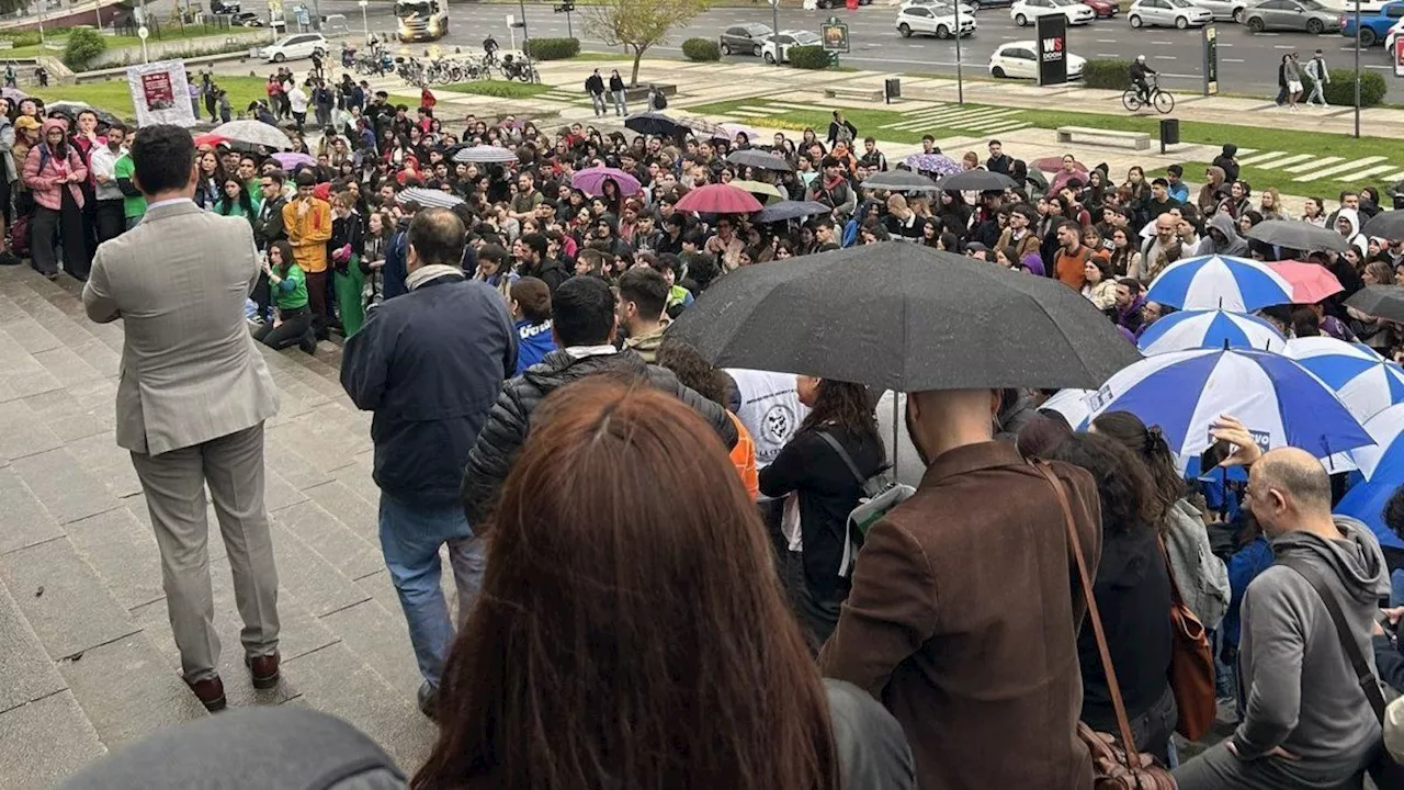 Estudiantes de la UBA decidieron tomar las facultades de Derecho, Exactas y Medicina