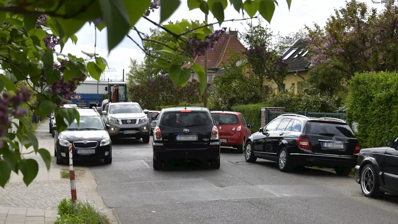 „Unzumutbar“: Auto-Bann in Pankow liegt plötzlich auf Eis