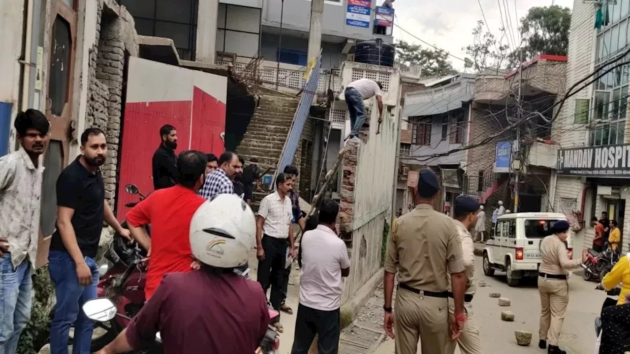 Mandi Masjid Dispute: मस्जिद के अवैध निर्माण पर नहीं चलेगा बुलडोजर, कोर्ट ने सुनाया बड़ा फरमान