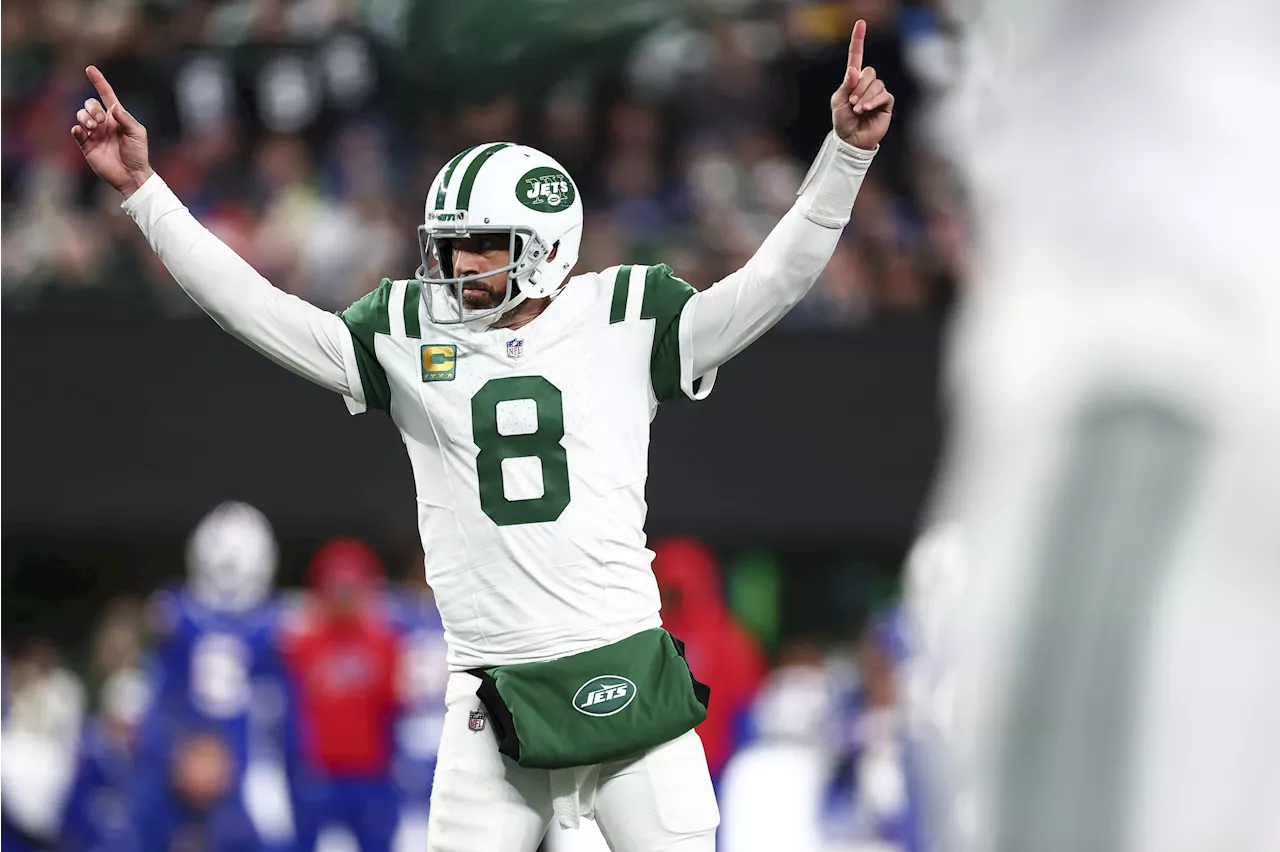 Jets' Aaron Rodgers Reacts to Davante Adams Trade