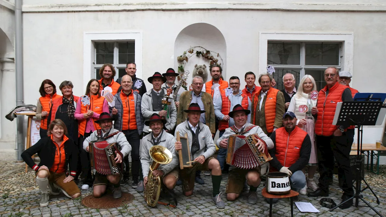 1. Wies'n Fest im Schlosshof Ebergassing