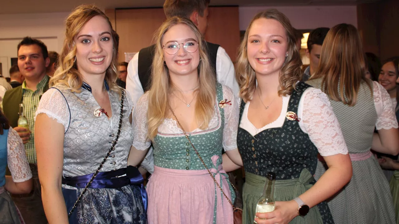 Gelungene Ballnacht in Tracht in Allhartsberg