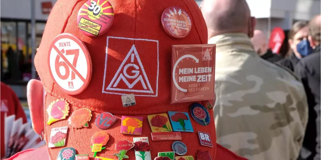 IG Metall Kundgebungen und Demo in Nürnberg Zweite M+E Tarifrunde