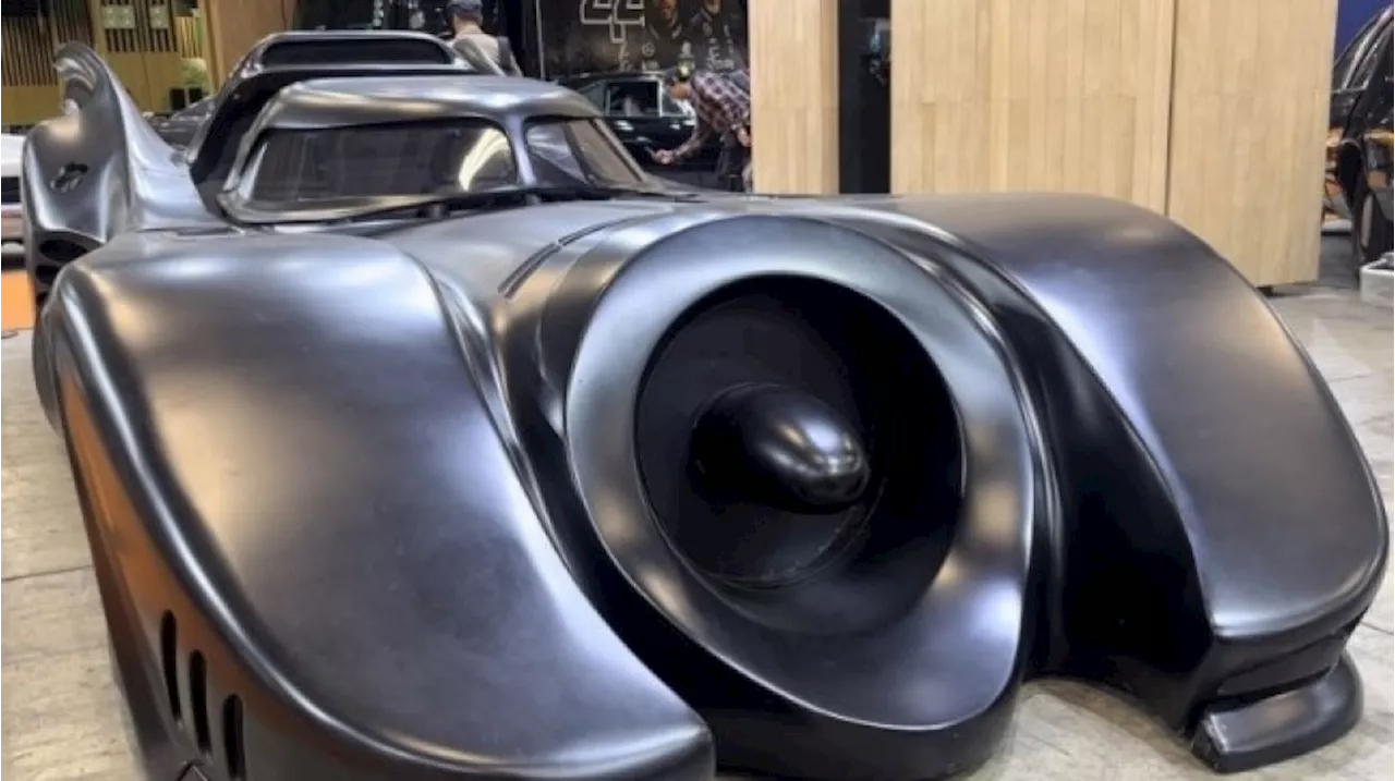 Mobil Batman, Jurassic Park, Fast & Furious Nongol di Paris Motor Show 2024