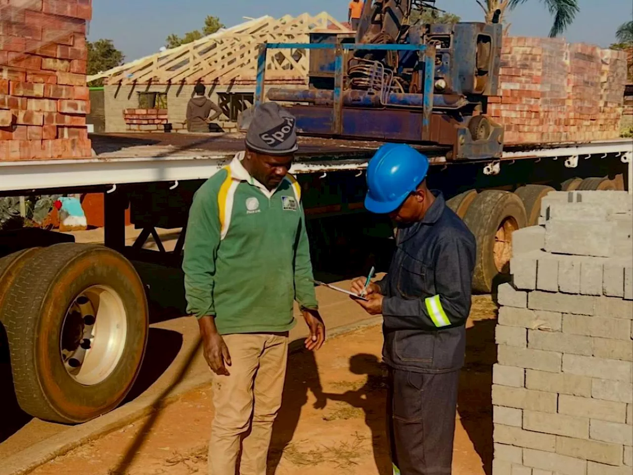 PICTURES: Former Kaizer Chiefs star making millions in construction?