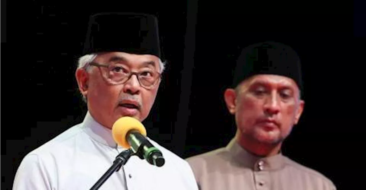 Pahang Sultan urges civil servants not to be selective in giving aid to flood victims