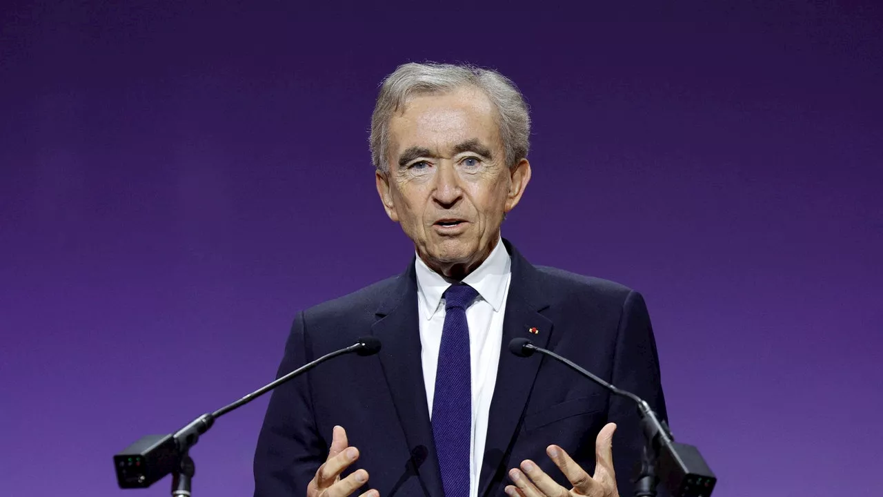 Perché il Regno Unito si è dovuto scusare con Bernard Arnault (ovvero con l'uomo più potente dell'industria della moda)