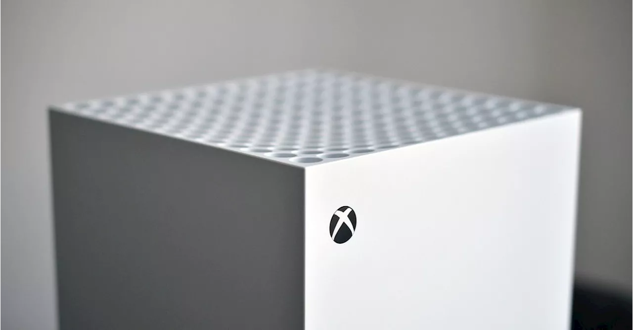 A first look at Microsoft’s discless Xbox Series X in white