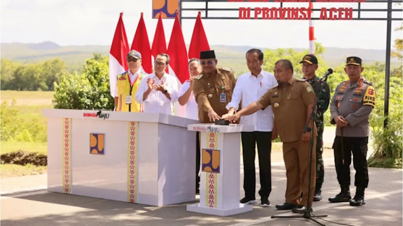 Jokowi Sebut Jalan Rusak Bisa Bikin Harga Pokok Naik