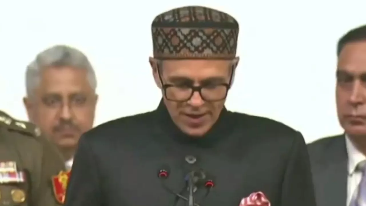 Omar Abdullah Swearing-in Ceremony Live: उमर अब्दुल्ला ने ली सीएम पद की शपथ, रविंद्र रैना को हराने वाले सुरिंदर सिंह चौधरी होंगे डिप्टी CM