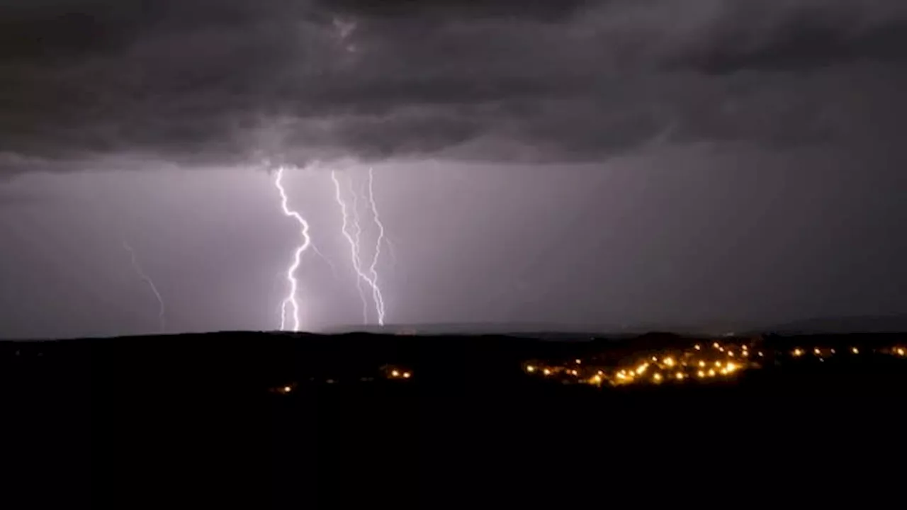 Orages, pluie-inondations: Météo-France place cinq départements en vigilance orange