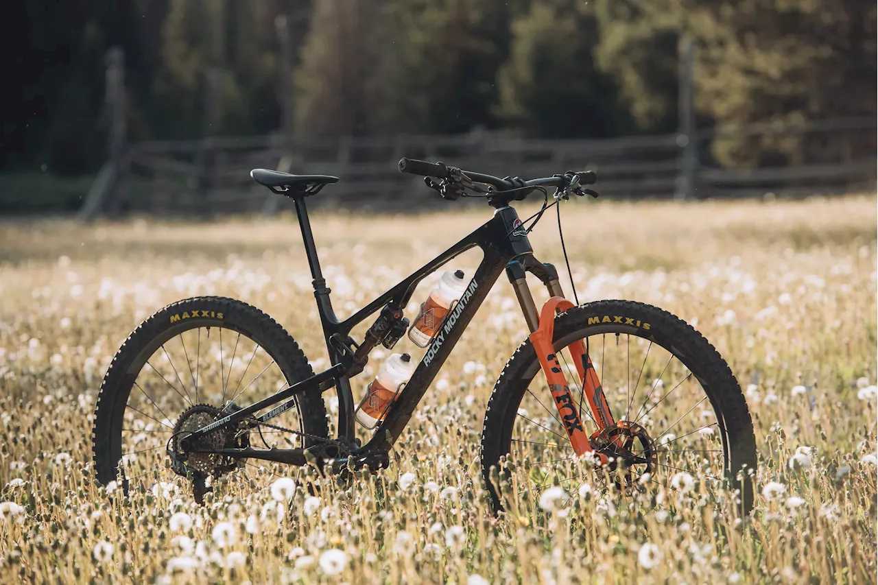 The Updated Rocky Mountain Element Is Lighter, Faster, And Ready To Rip