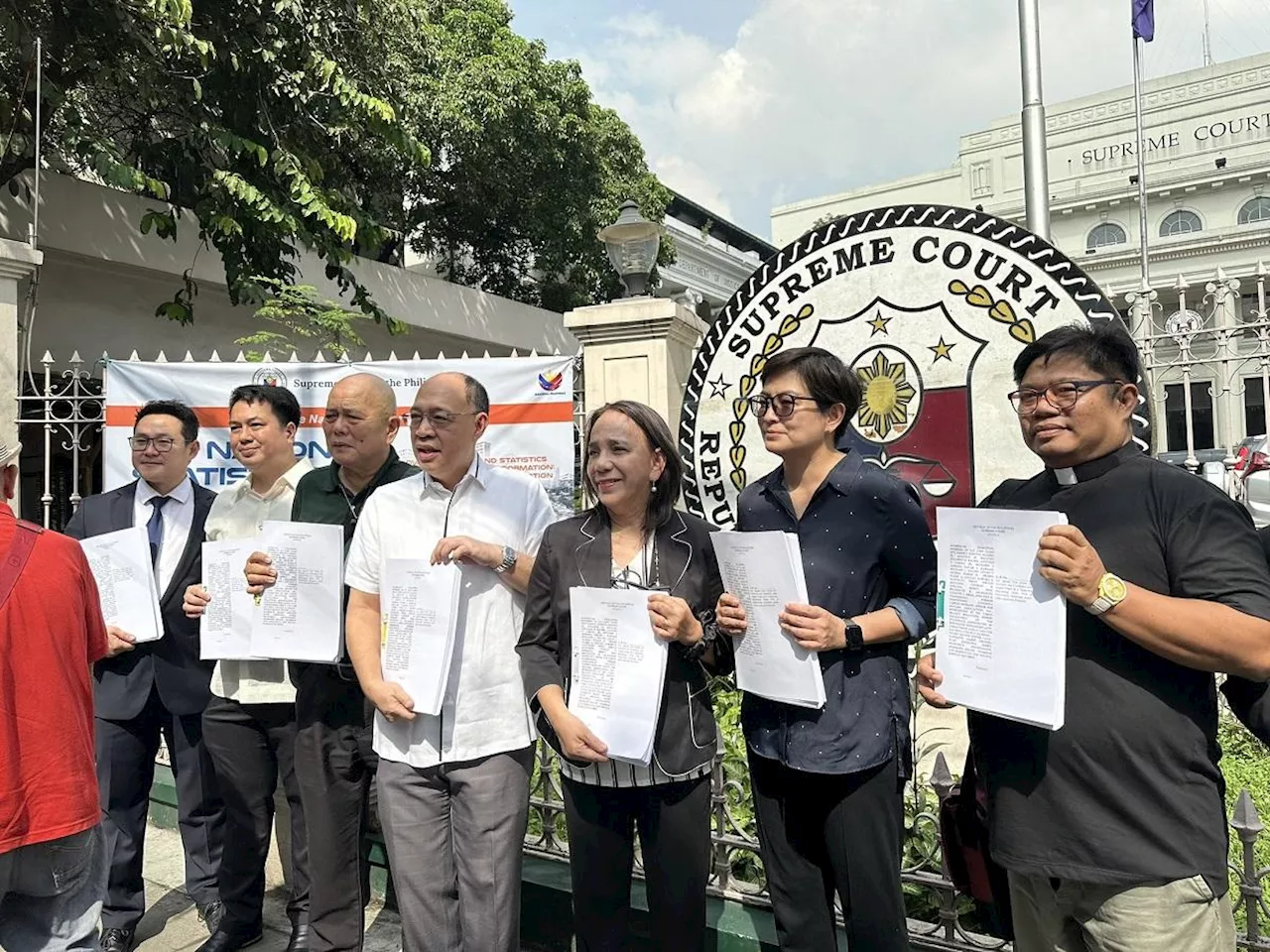 1Sambayan, others file petition to block transfer of excess PhilHealth funds