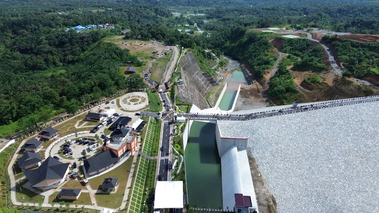 Jokowi Resmikan Bendungan Lausimeme, Diproyeksikan Kurangi 40 Persen Banjir Kota Medan