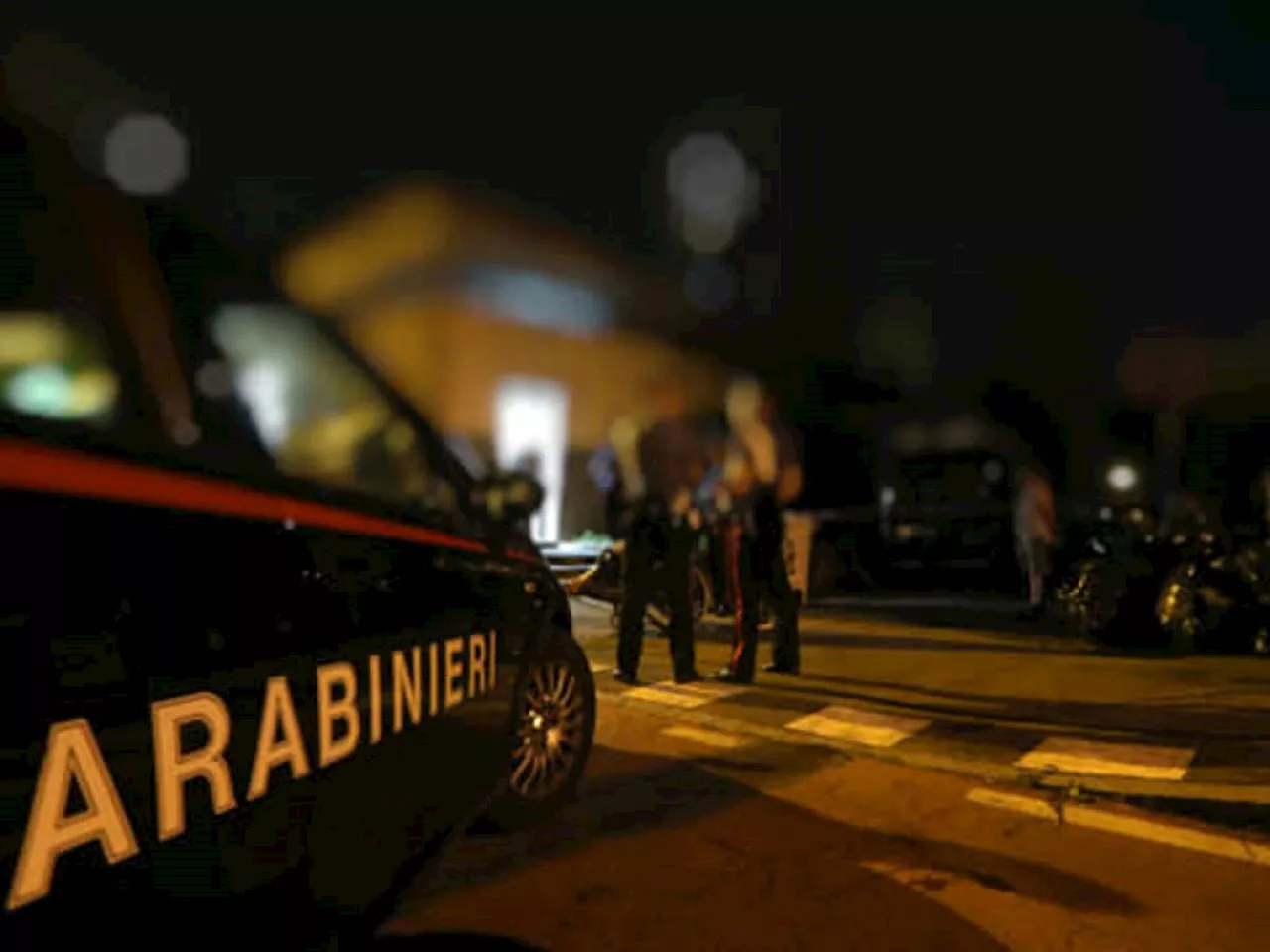 Alessandria, accoltella la moglie e chiama il 112: 'Venite, l'ho uccisa'