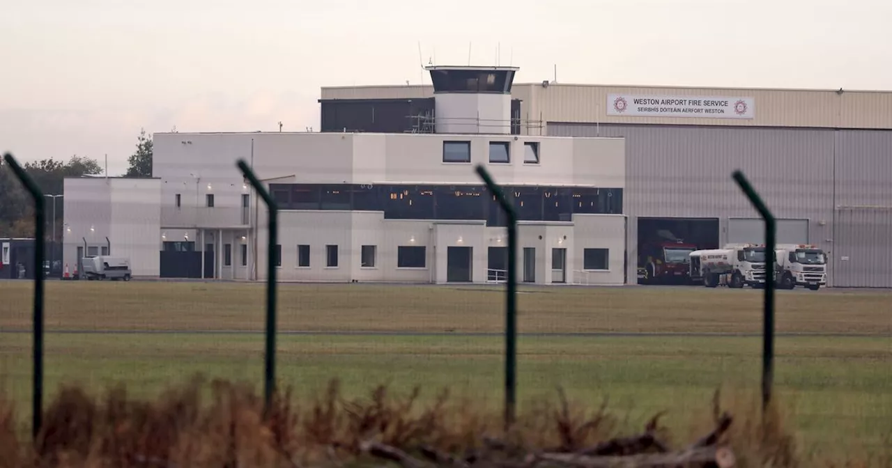 Plane flew over west Dublin with towbar still attached to landing gear