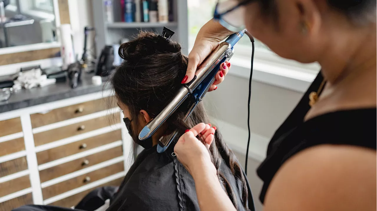 Les produits de lissage brésilien déconseillés face à des risques sanitaires pour les reins