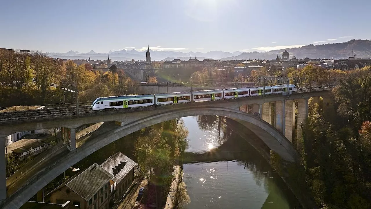 La magia dell’autunno sul Trenino Verde delle Alpi