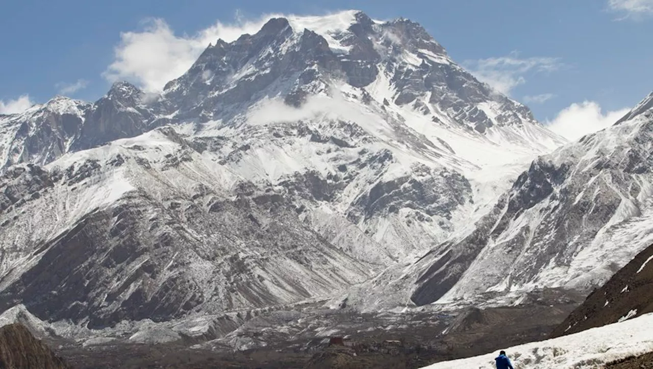 Alpinistes russes morts au Dhaulagiri : les corps retrouvés à 7 000 m grâce à une opération de sauvetage extrê