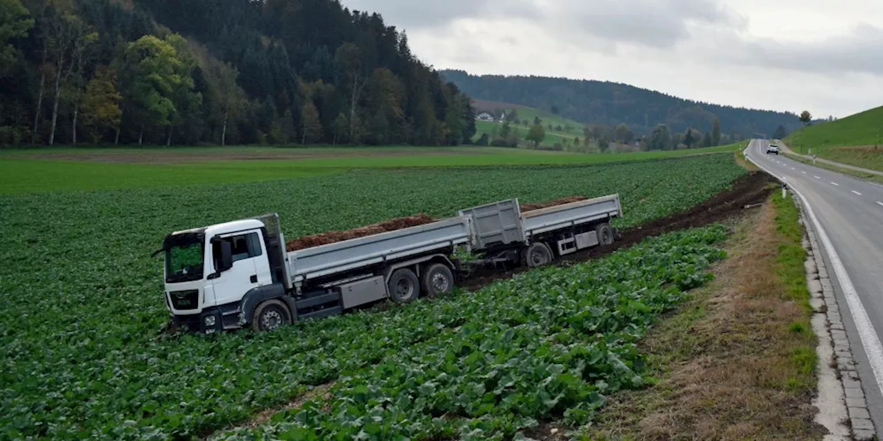 Kanton Luzern: Anhängerzug kann erst am Folgetag geborgen werden