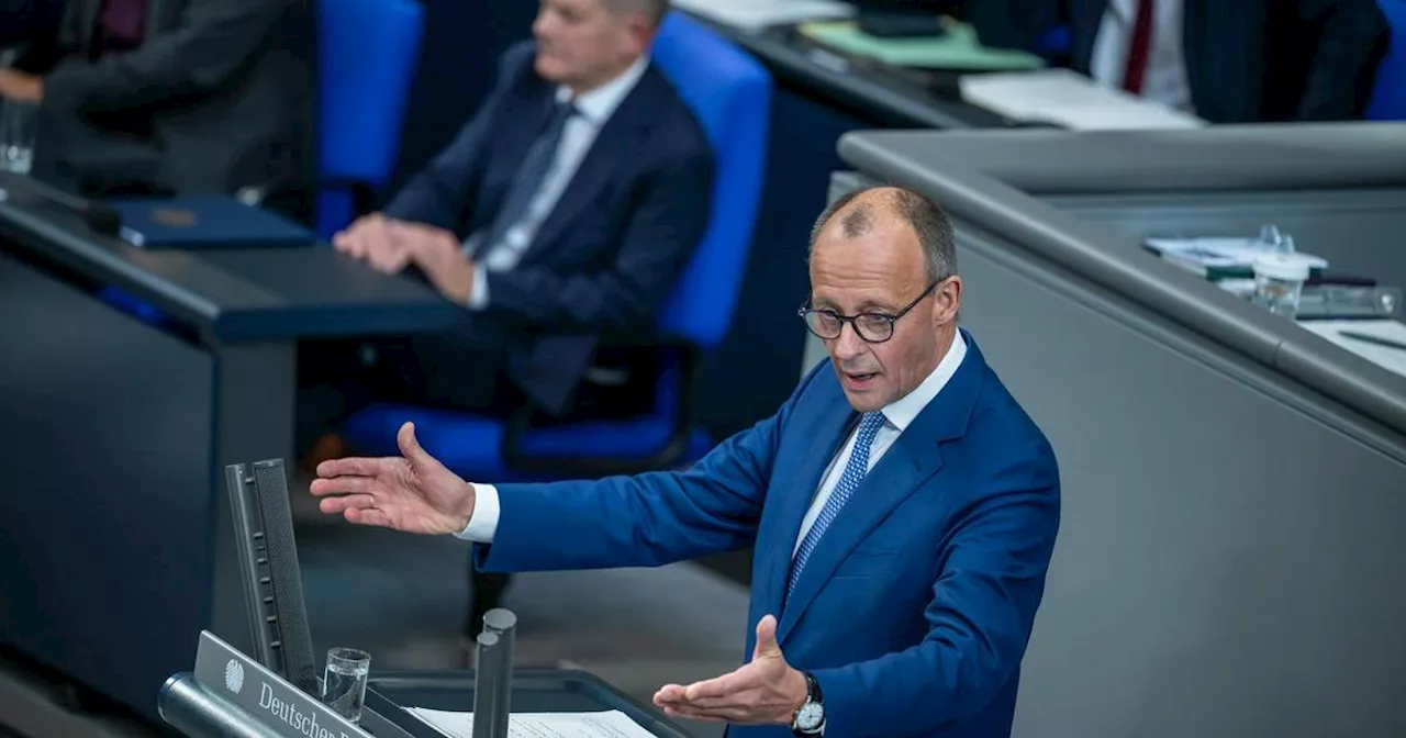 Bundestag: Scholz und Merz liefern sich Wahlkampfduell