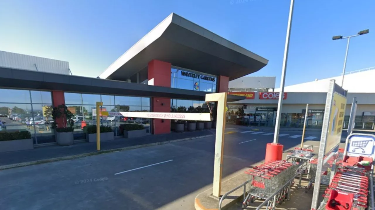 Man arrested, two others injured after wild stabbing at Melbourne shopping centre