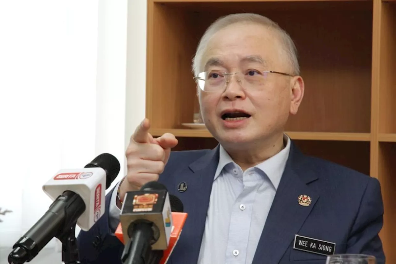 Govt should explain why some citizenship applications were denied, says Dr Wee