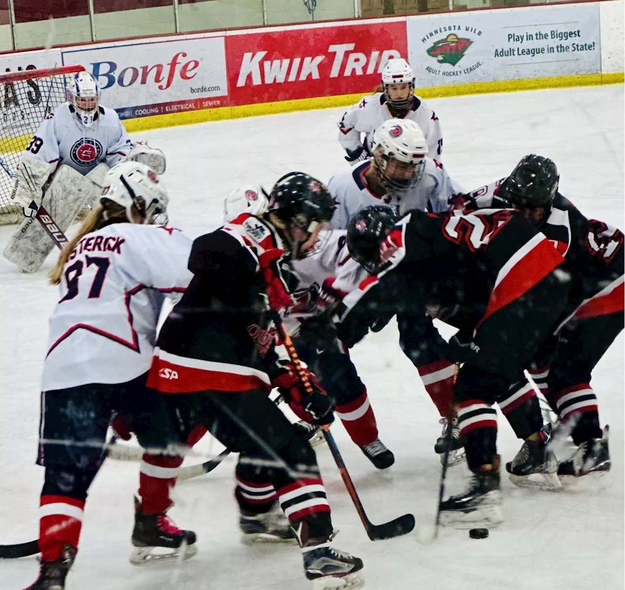 Thunder Bay U22 Queens Join Manitoba Women's Junior Hockey League