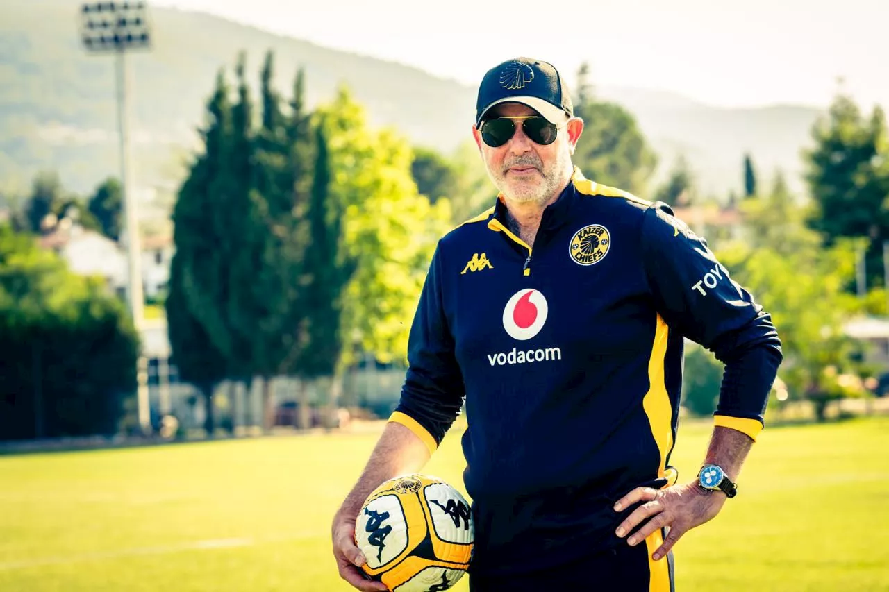 Kaizer Chiefs coach facing big problem